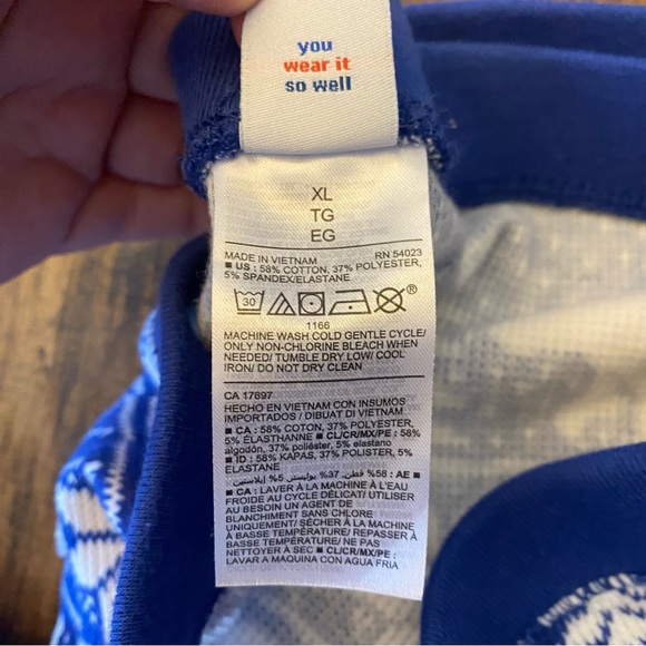 Old Navy Match the Fam PJ Set- SZ XL Tall Top- SZ XL bottom - Picture 7 of 7